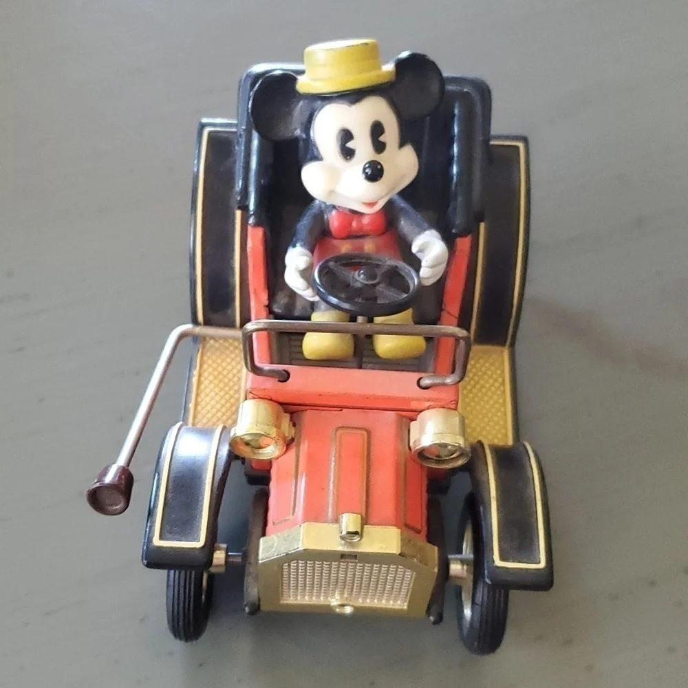 Mickey Mouse Masudaya Corp. 1981 W/pull lever Vintage Made in Japan